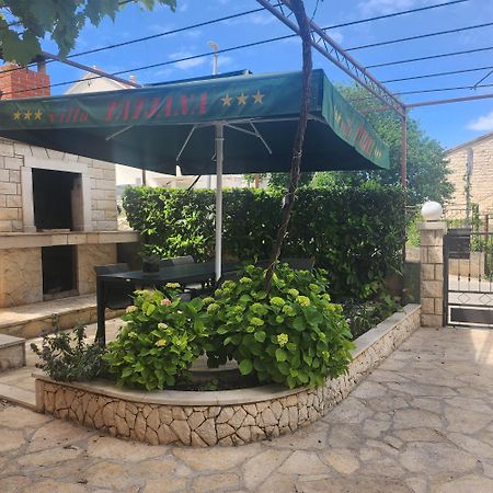 Rooms & Studio Villa Tatjana Supetar Luaran gambar