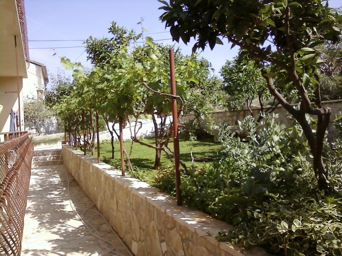 Rooms & Studio Villa Tatjana Supetar Luaran gambar