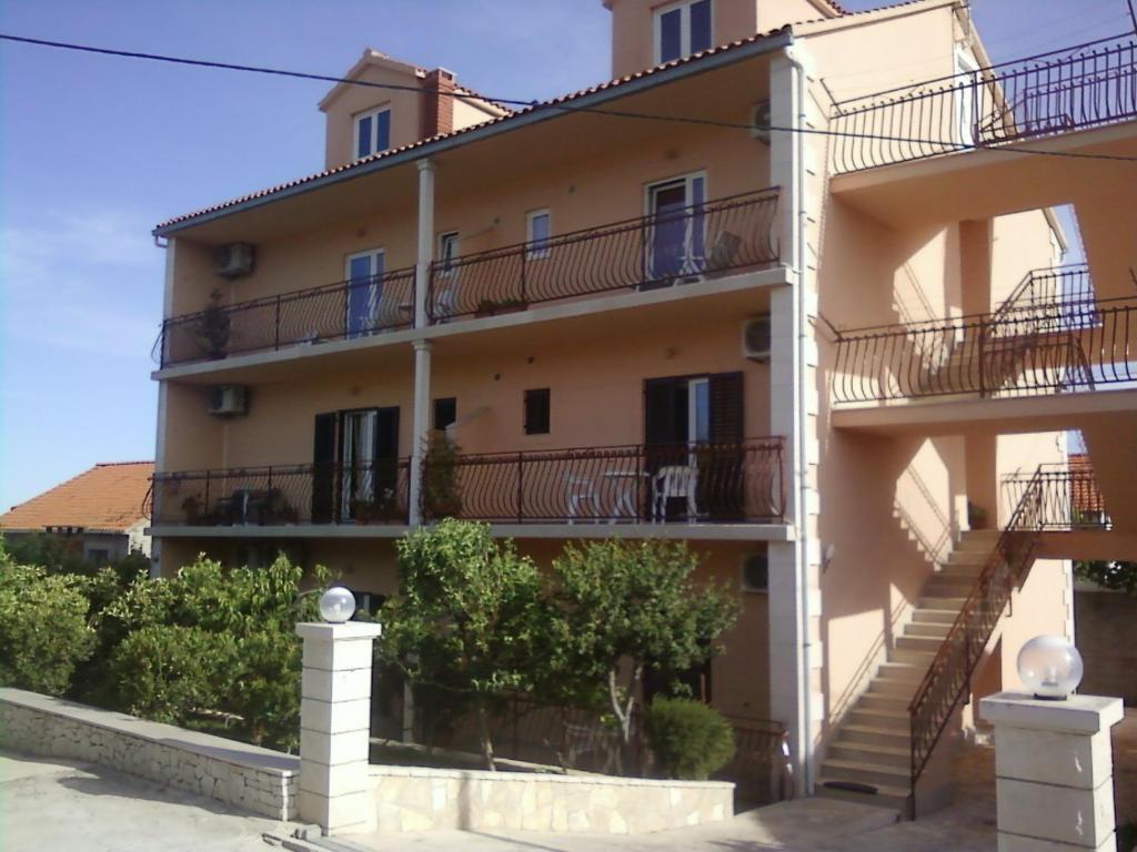 Rooms & Studio Villa Tatjana Supetar Luaran gambar